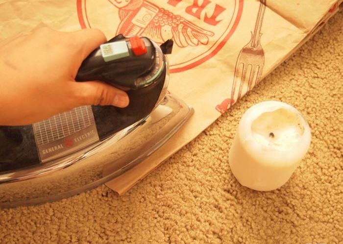 tay-vet-o-tren-ban-ui